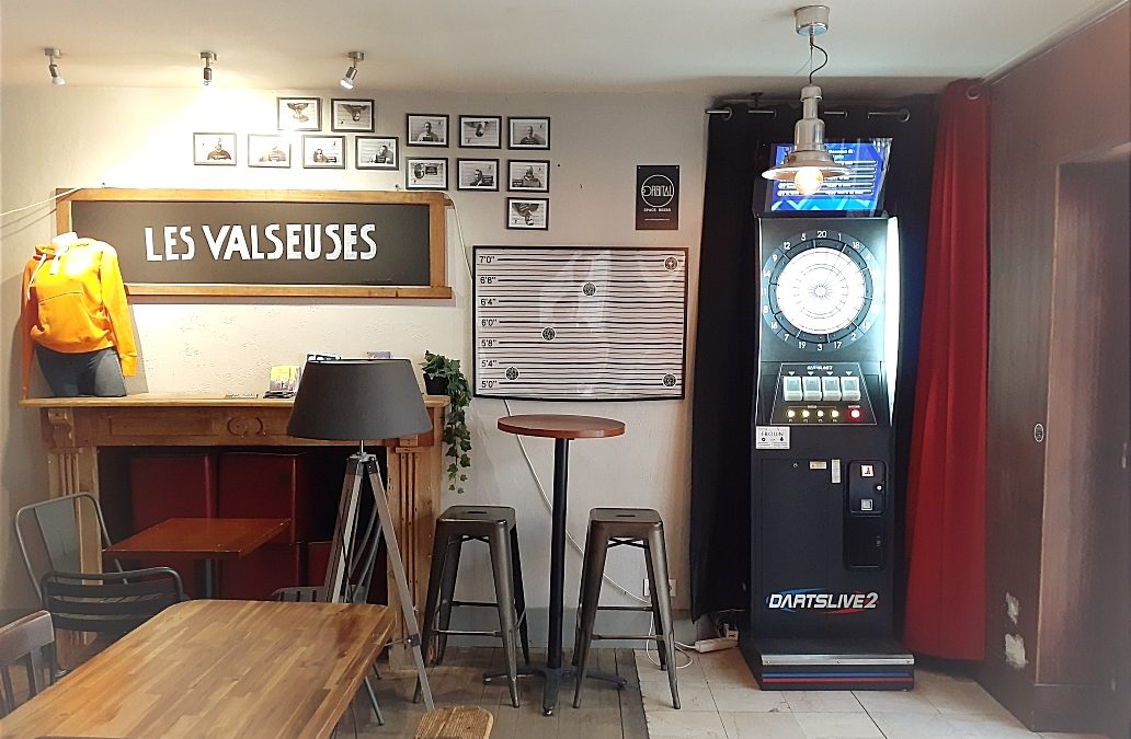 Installation d’un jeu de Fléchettes Dartslive au bar Les Valseuses à Vannes